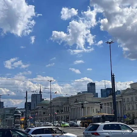 Solidarnosci, Metro, Wi-fi, Tv, Youtube - By Hik Varšava